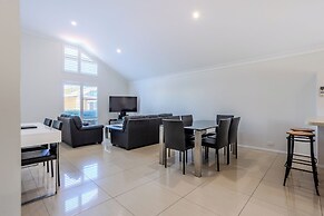 Albany Bayside by the BnB Collection