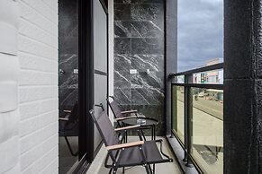 Dragonfly Travel Photography