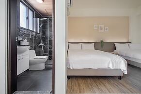 Dragonfly Travel Photography