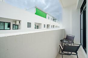 Dragonfly Travel Photography