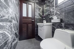 Dragonfly Travel Photography