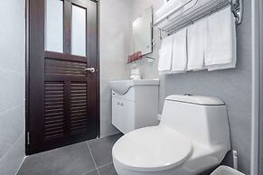 Dragonfly Travel Photography