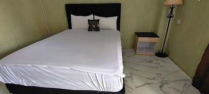 OYO 92224 Hotel Tris