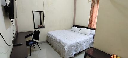 OYO 92224 Hotel Tris