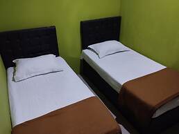 OYO 92224 Hotel Tris