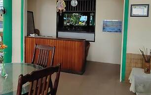 OYO 92224 Hotel Tris