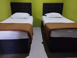 OYO 92224 Hotel Tris