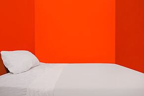 SPOT ON 92360 Penginapan ReniNearMall Nagoya Hill