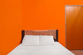 SPOT ON 92360 Penginapan ReniNearMall Nagoya Hill