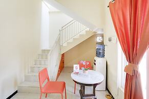 Capital O 3971 Griya Loka Syariah 1 Sampangan