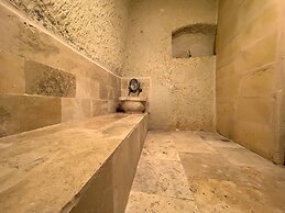 Feris Cave Hotel