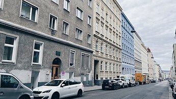 Space One Vienna - Sleeps 7 - Affordable & Central