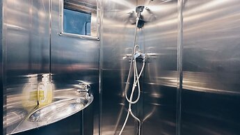 Space One Vienna - Sleeps 8 - Affordable & Central