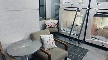 Space One Vienna - Sleeps 8 - Affordable & Central