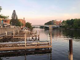Manistee Inn & Marina