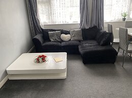 Gorgeous 2-bed Apt in Leafy Richmond!