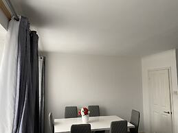 Gorgeous 2-bed Apt in Leafy Richmond!