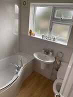 Gorgeous 2-bed Apt in Leafy Richmond!