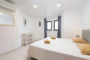 Apartamentos Vale de Carros by Umbral
