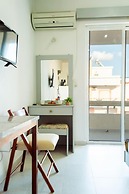 Lefteris Insta-worthy Studio With Balcony