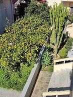 Lefteris Insta-worthy Studio With Balcony