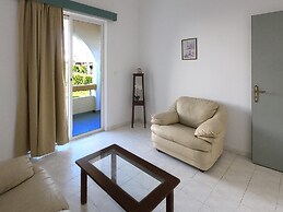 Lefteris APT Near Ialysos Beach