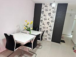 Remarkable 3-bed Apartment in Viana