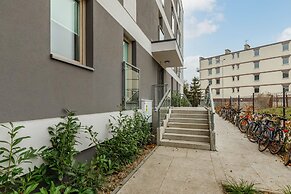 Green Square Apartment by Renters
