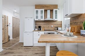 Green Square Apartment by Renters