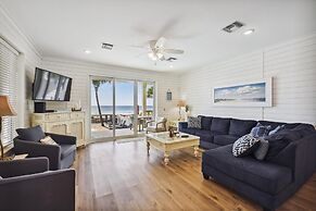 Just Beachy - 5 Bedroom Beach Front Home! Sleeps 20 Home by RedAwning