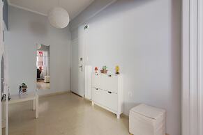 Adorable 2 Bedrooms Apartment in Athens