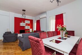 Adorable 2 Bedrooms Apartment in Athens