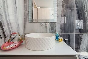 Adorable 2 Bedrooms Apartment in Athens