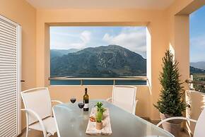 Villa Amelia Panoramic Lake View