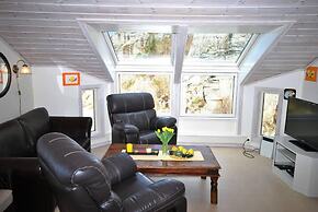 Remarkable 2-bed Apartment in Steinsland