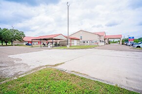 Texan Inn By OYO Beeville US-181