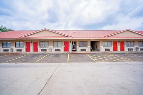 Texan Inn By OYO Beeville US-181