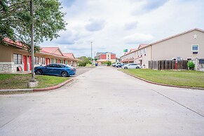 Texan Inn By OYO Beeville US-181