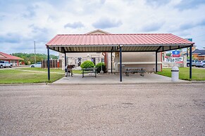 Texan Inn By OYO Beeville US-181