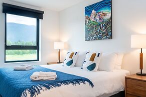 Switchback Suite by Revelstoke Vacations