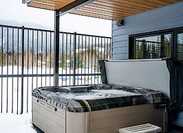 Switchback Suite by Revelstoke Vacations