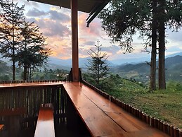 Hmong's Life Homestay & Trekking