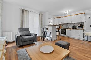 Karina 2BDR Apartment