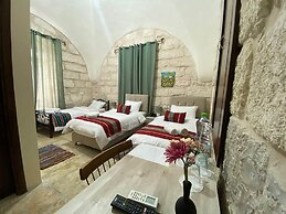 Ma'an lil-Hayat Boutique Hotel