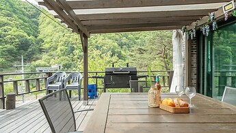 Gapyeong On The Hill Dogchae Pension
