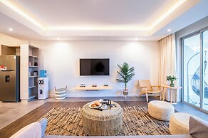 Capital 2 Bed Olive Tree Line By YourHost