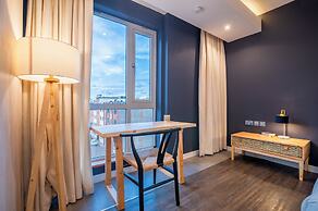 Capital 2 Bed Olive Tree Line By YourHost