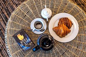 Capital 2 Bed Olive Tree Line By YourHost