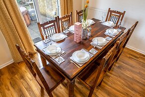 Pierocks Carver Entire House, Free Parking and Wi-fi in High Wycombe