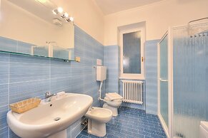 Anita Lake - Shared Pool